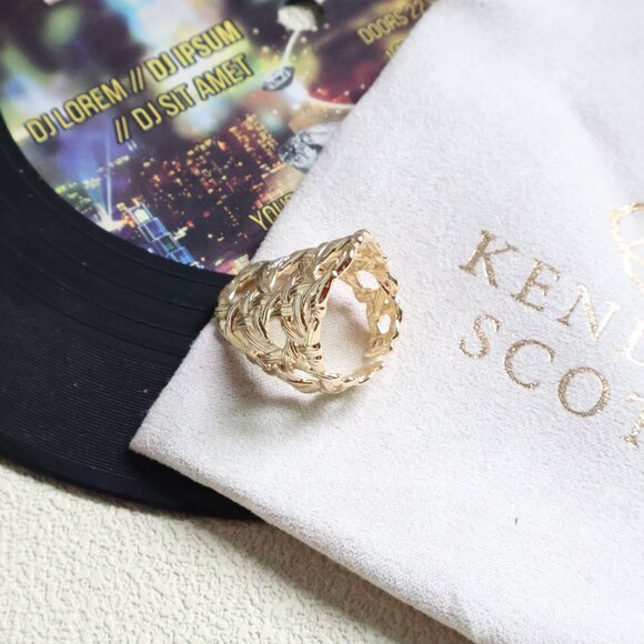 Kendra Scott Natalie Gold Statement Ring S/M NEW - Picture 3 of 3